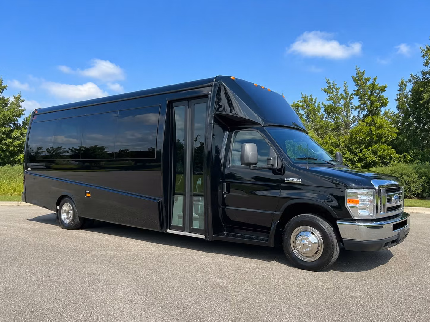 18 passenger minibus