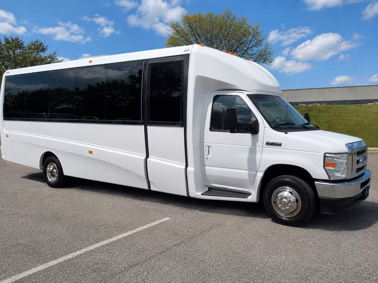 minibus rentals for youth sports teams and tournament travel in simi valley