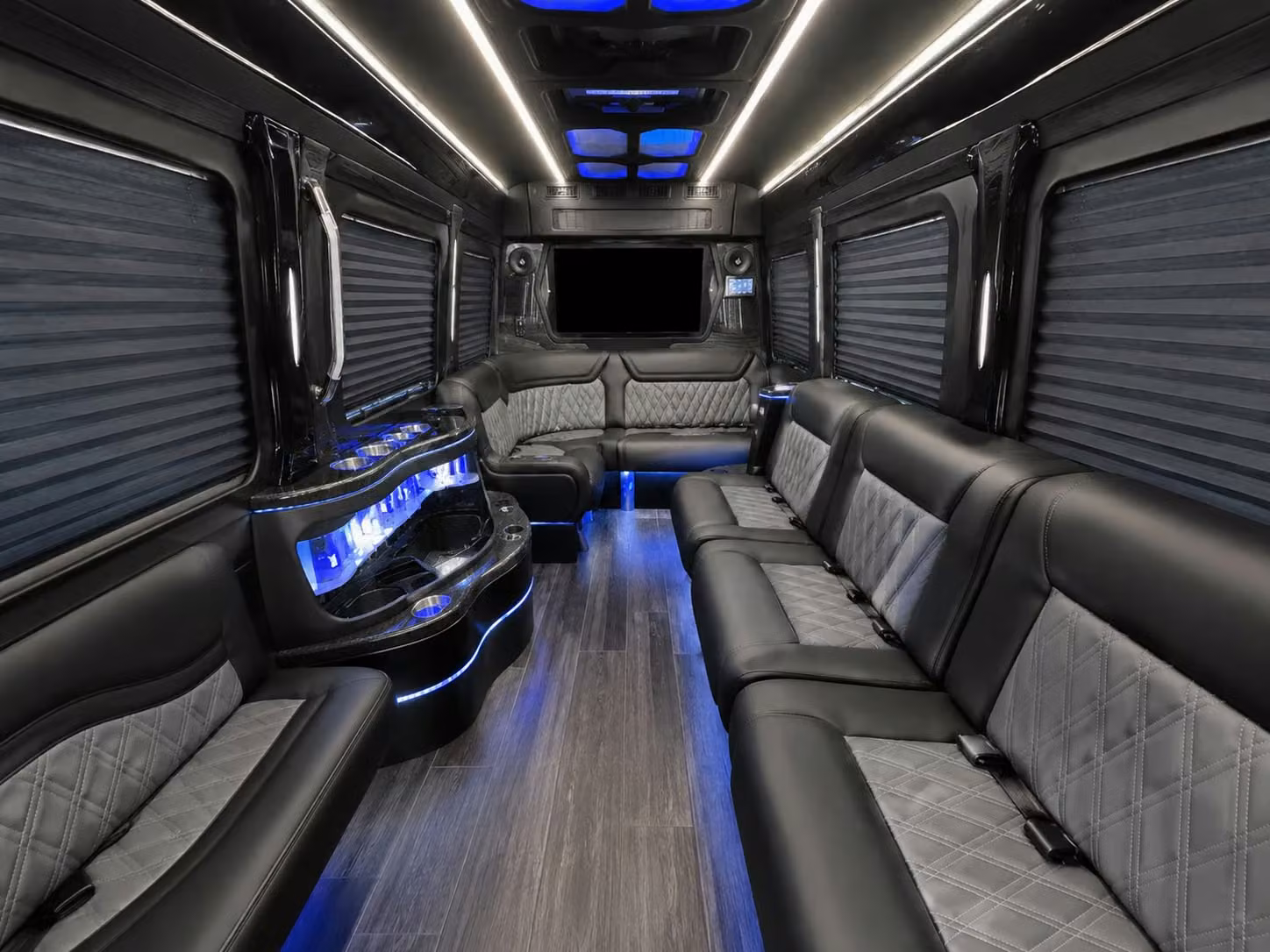 multi day bus rentals from simi valley for school and sports groups