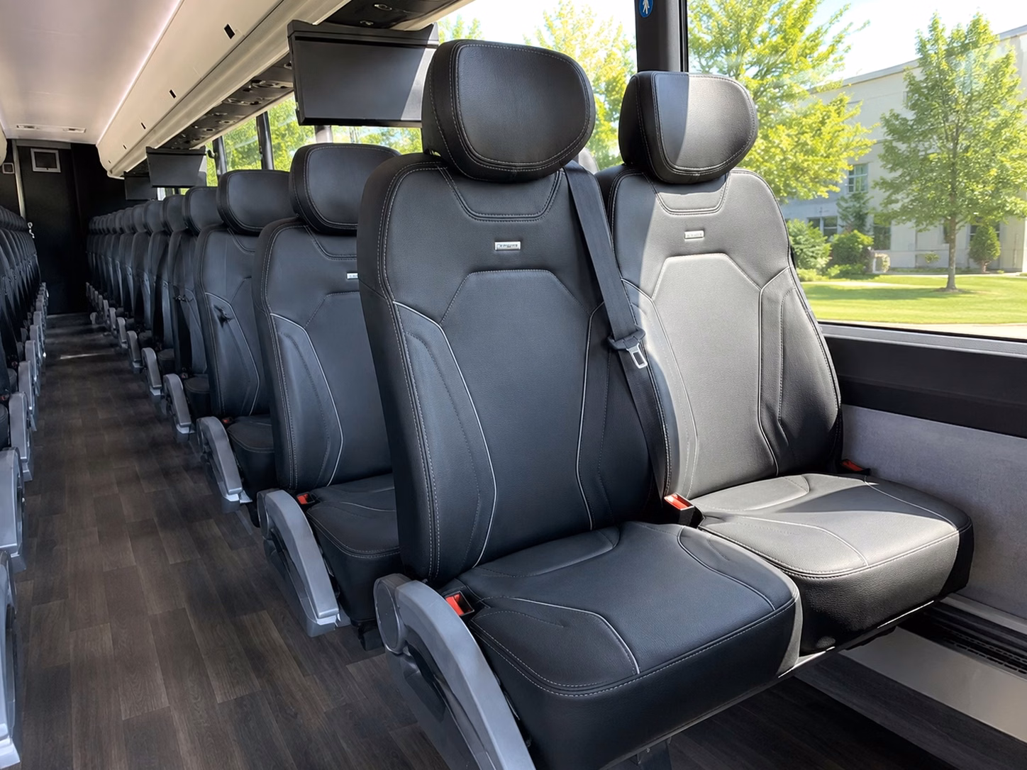 prom transportation in simi valley and all the surrounding areas